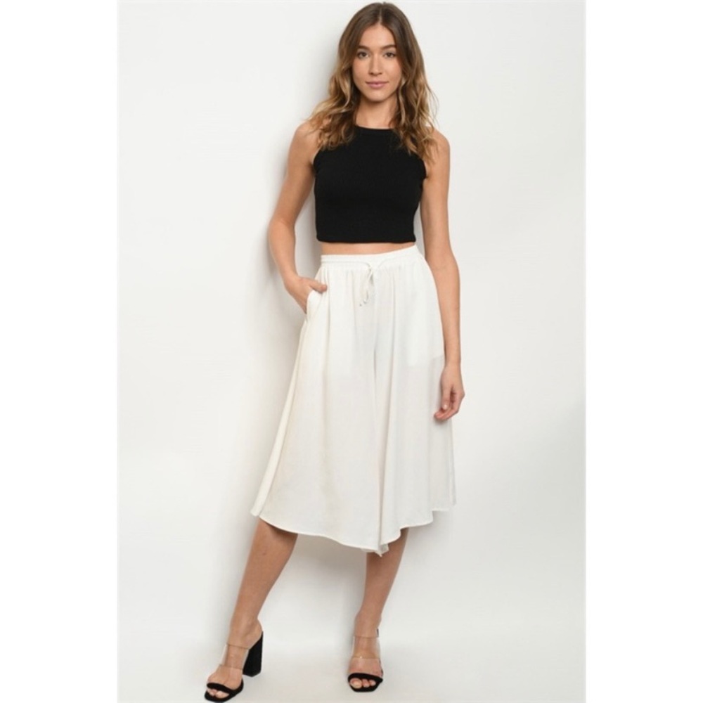 Wide Leg Tencel Pants in White 🎉 HP🎉